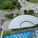 Non Smoking Theda Antara Putrajaya With Wifi And Netflix
